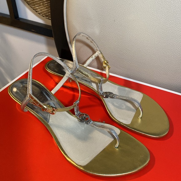 Michael Kors sandals like new in good condition. - Picture 6 of 6